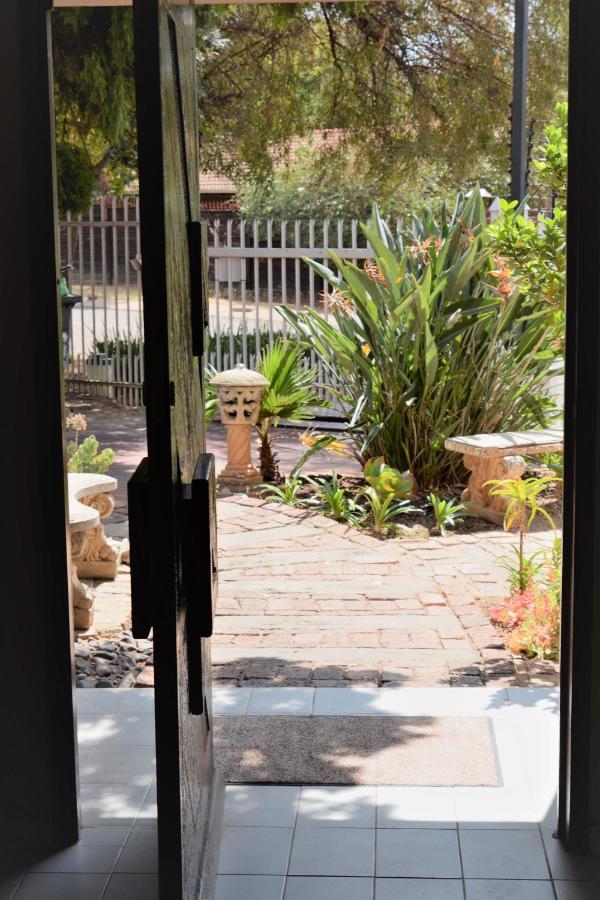 Pta East Guest House Pretoria Luaran gambar